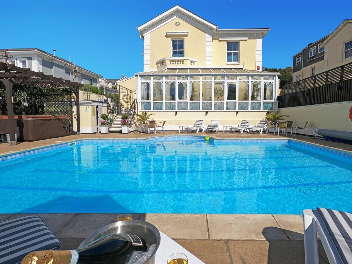 טורקוואי Riviera Lodge Hotel מראה חיצוני תמונה