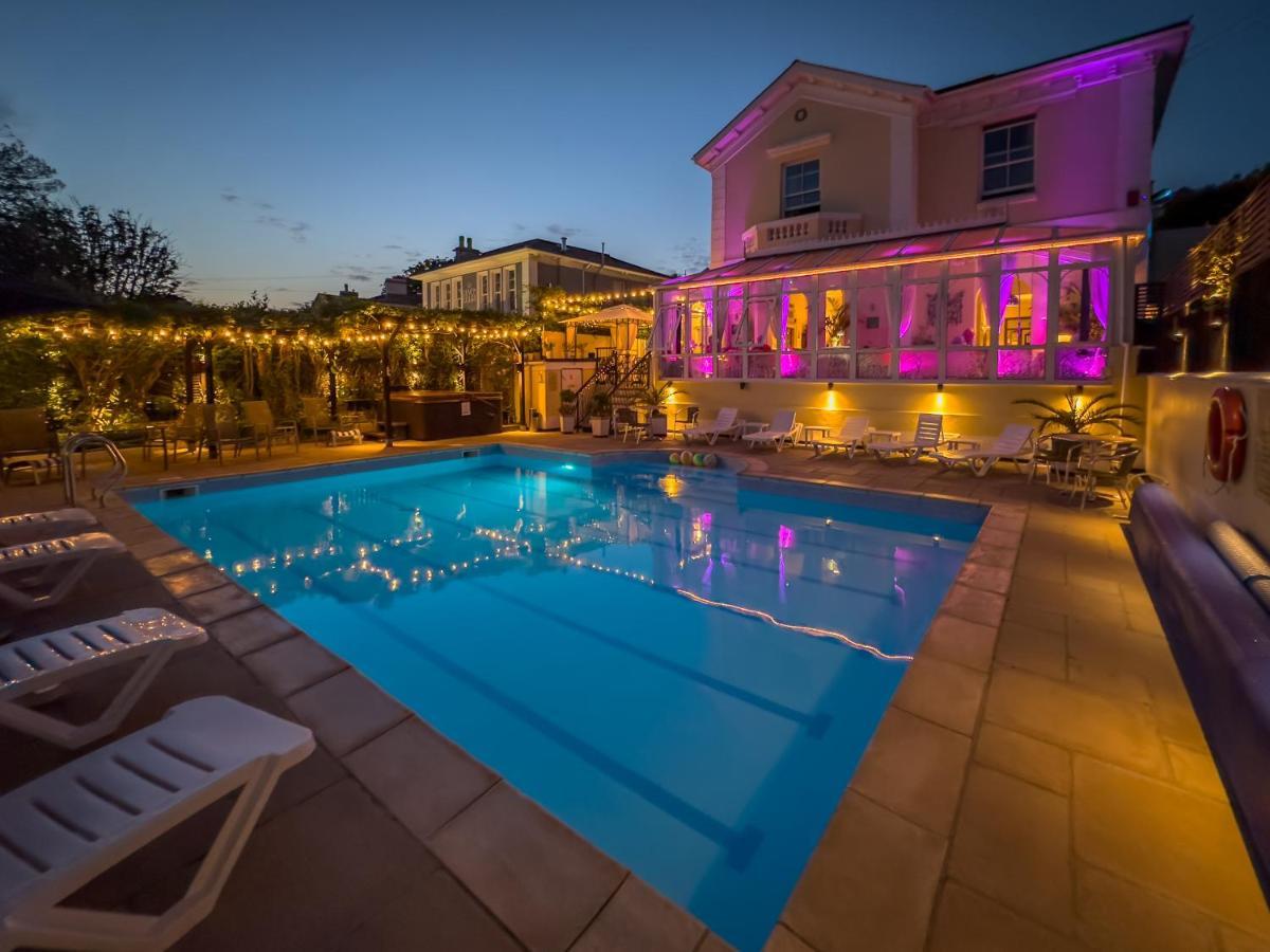 טורקוואי Riviera Lodge Hotel מראה חיצוני תמונה