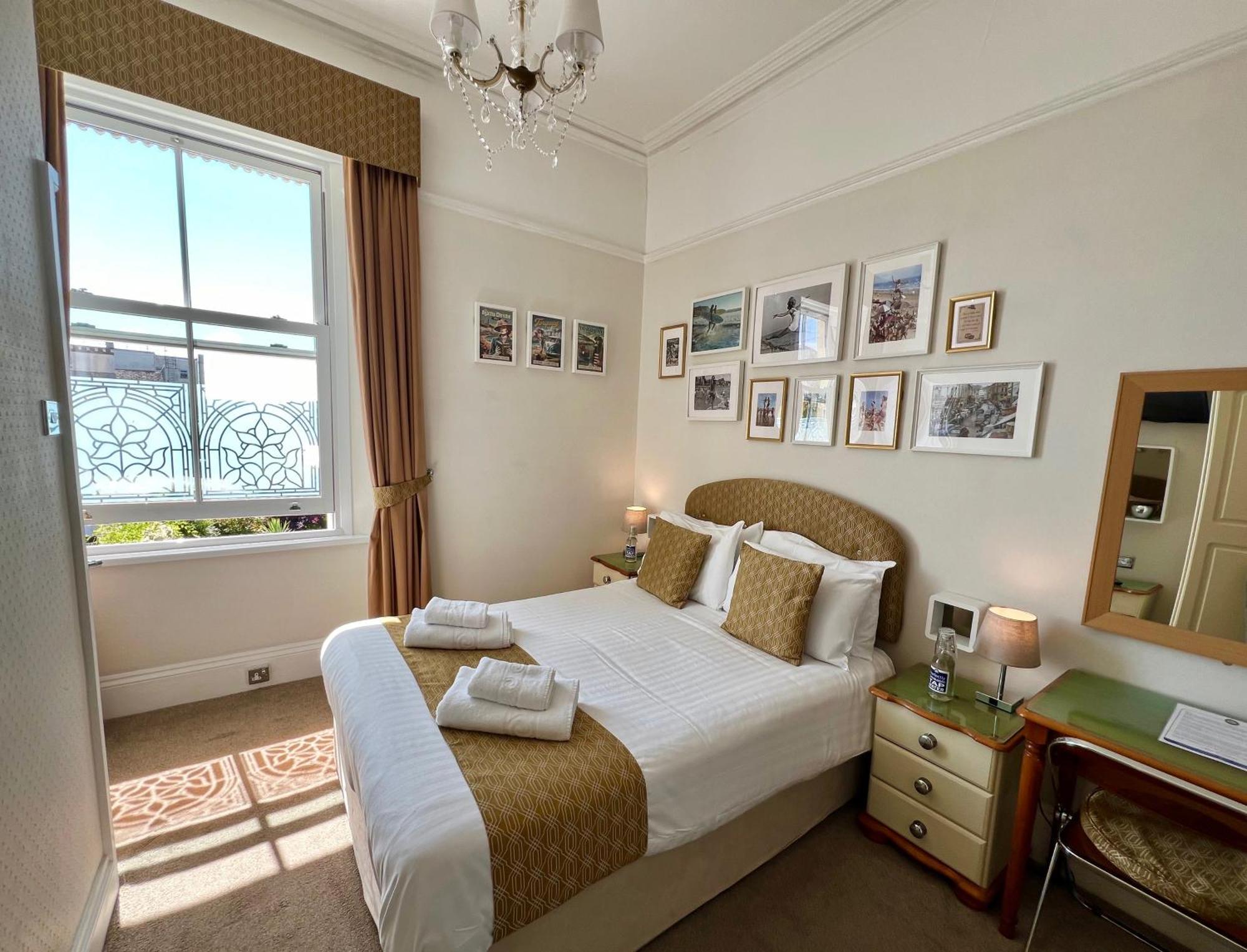 טורקוואי Riviera Lodge Hotel מראה חיצוני תמונה